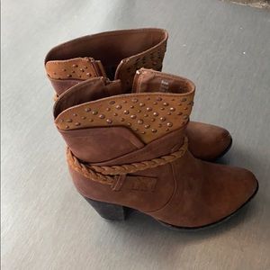Women’s boots